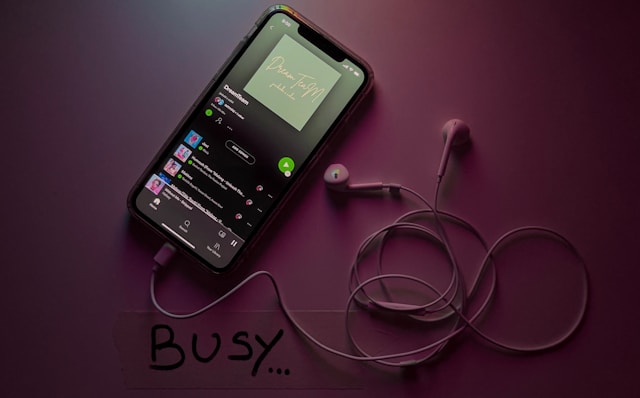 Spotify personalizes music to match your running pace